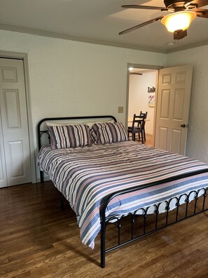 3 habitaciones, escritorio, cuna de viaje y wifi gratis 