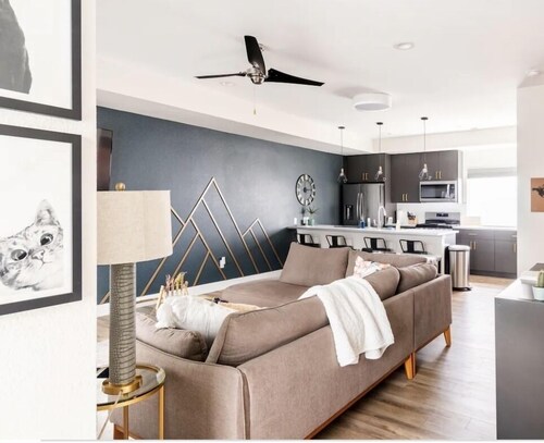 Beautiful Townhome - close to downtown  Denver and Red Rocks