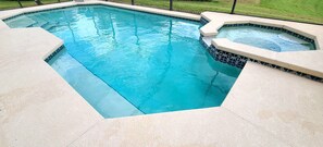 Piscine extérieure, piscine chauffée