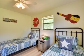 3 chambres, fer et planche à repasser, Internet gratuit, draps fournis