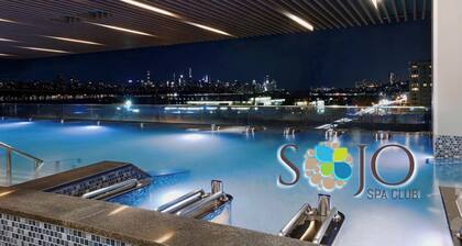 Emerald Escape with Free Parking & 2 baths. 5 beds+Sleeps 8! âš20% OFF 7 daysâš