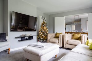 Smart TV, Netflix, smart speakers, streaming services