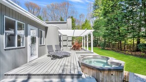 Balcony - Springs Desire (East Hampton)