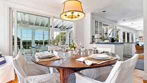 Maison, plusieurs lits (Sensation in Southampton) | Restauration