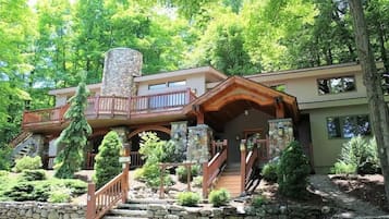 House, Multiple Beds (Windham Mountain Marvel) | Exterior