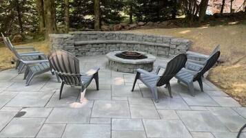 House, Multiple Beds (Windham Mountain Marvel) | Balcony