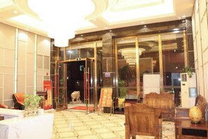 صورة غير مصنفة، 2 من 35، زرّ