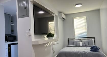 Brooklyn Garden level studio apartment!