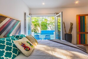 5 bedrooms, laptop workspace, iron/ironing board, bed sheets - Relaxing 5BR Villa Playcar! Infinity Pool!! A/c!! (Playa del Carmen)