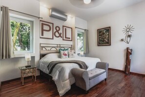 5 bedrooms, laptop workspace, iron/ironing board, bed sheets - Relaxing 5BR Villa Playcar! Infinity Pool!! A/c!! (Playa del Carmen)