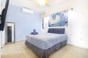 2 chambres, espace de travail pour ordinateur portable