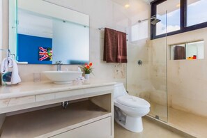 Bathroom - Fabulous PH, Private Pool, High Speed Internet! (Playa del Carmen)