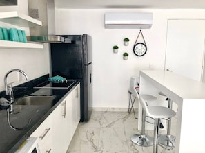 Ketuhar gelombang mikro, dapur 