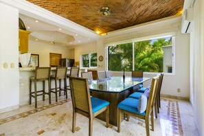Dining - Large Villa, Steps to the Ocean, Amazing Views! (Playa del Carmen)