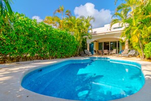 Alberca al aire libre 