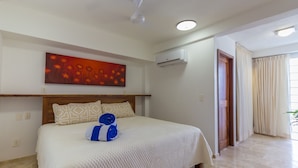 1 bedroom, laptop workspace, iron/ironing board, bed sheets - El Sueño 4 - Beautiful 1 Bed 1 Bath - Steps to Basilio Badillo! Old Town/alta Vista (Puerto Vallarta)
