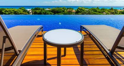 LUX 4BR Condo! Ocean Views! Pool!