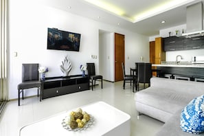 TV - Beautiful Bright 2BR Penthouse! Private Pool!! (Playa del Carmen)
