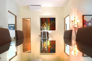 Dining - Large 2 BR Steps From The Beach (Playa del Carmen)