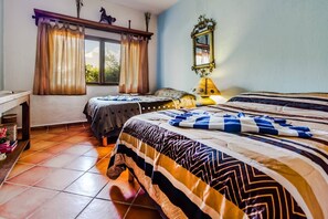 2 habitaciones y espacio para trabajar con laptop 