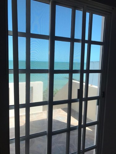 Beachfront Townhouse, Swimming-pool, in Chelem Centro