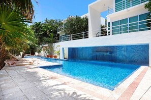 Piscine extérieure