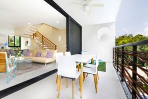 Outdoor dining - Luxe 3BR Penthouse! Private Jacuzzi! Sleeps 10!! (Tulum)