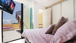 3 bedrooms, laptop workspace, bed sheets - Luxe 3BR Penthouse! Private Jacuzzi! Sleeps 10!! (Tulum)