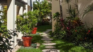 Unclassified image, 5 of 19, button - Great 2BR Condo Steps to Beach W/pool Sleeps 8!! (Playa del Carmen)