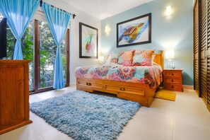 2 chambres, espace de travail pour ordinateur portable