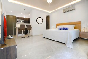 Room - Beautiful 2B Apartment Downtown Location Amazing Rooftop View and High Speed Internet (Playa del Carmen)