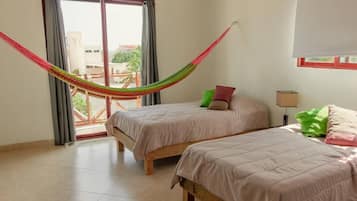 2 bedrooms, laptop workspace, iron/ironing board, bed sheets