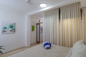 1 bedroom, iron/ironing board, bed sheets - El Sueño 3 - Beautiful 1 Bed 1 Bath - Steps to Basilio Badillo! Old Town/alta Vista (Puerto Vallarta)