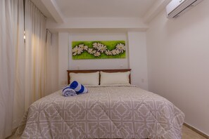 1 bedroom, iron/ironing board, bed sheets - El Sueño 3 - Beautiful 1 Bed 1 Bath - Steps to Basilio Badillo! Old Town/alta Vista (Puerto Vallarta)
