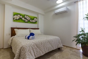1 chambre, fer et planche Ă repasser, literie fournie