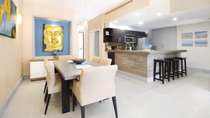 Dining - Luxury 2BR PH With Private Pooldeck Steps Away From the Beach (Playa del Carmen)