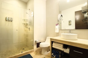 Bathroom - Amazing 2br! Private Jacuzzi!! Breathtaking Views!! (Akumal)