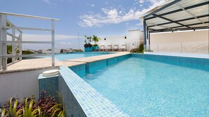Outdoor pool - Beautiful Studio , Close to the Beach With Amazing Amenities! (Playa del Carmen)