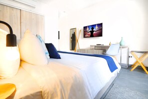 1 Schlafzimmer, laptopgeeigneter Arbeitsplatz, Bügeleisen/Bügelbrett