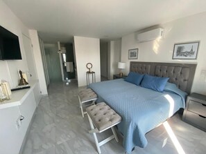 2 habitaciones, tabla de planchar con plancha, wifi y ropa de cama 