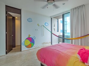 3 bedrooms, laptop workspace, iron/ironing board, bed sheets