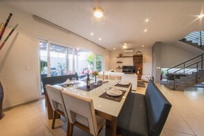 Dining - Huge 4BR Villa! Pool! 5 Min to Beach!! Sleeps 8!! Max 8 Including Children! (Nuevo Nayarit)