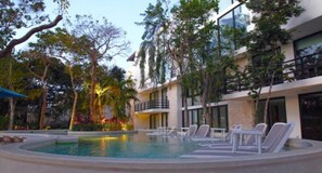 Outdoor pool - 2 BR lux Condo in Akumal (Akumal)
