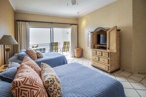 2 bedrooms, laptop workspace, iron/ironing board, bed sheets
