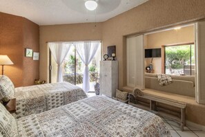 2 habitaciones y espacio para trabajar con laptop 