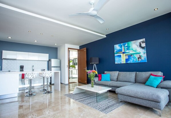 TV - Panoramic View - Steps From The Beach (Playa del Carmen)