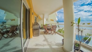 Outdoor dining - Ocean Front Nuevo Vallarta 3 Bed!pool! Sleeps 6! (Nuevo Nayarit)