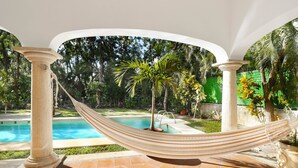 Outdoor pool - Large Villa Pool Close To Beach Sleeps 16 (Playa del Carmen)