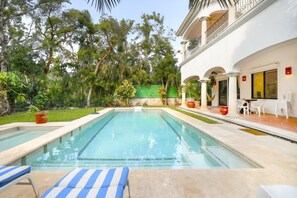 Outdoor pool - Large Villa Pool Close To Beach Sleeps 16 (Playa del Carmen)