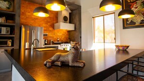 Private kitchen - Stunning 3 BR Villa North of Mérida (Chicxulub Pueblo)